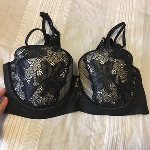 36D NWOT cacique bra